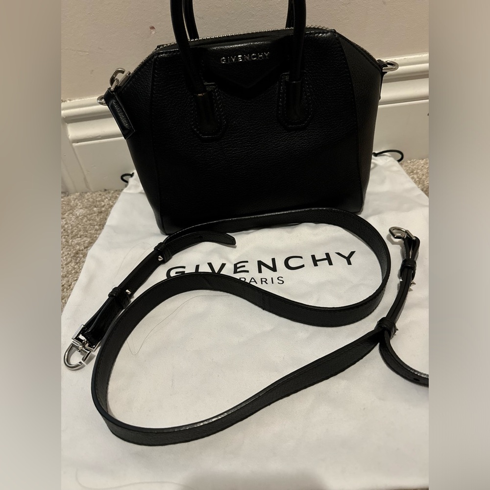 Givenchy black Antigona mini